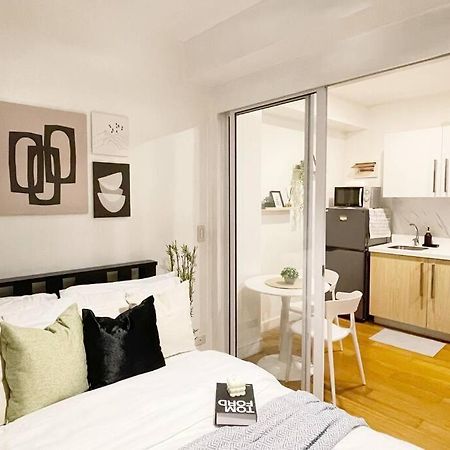 The Serene Escape Rockwell Makati City View 1Br Apartment มะนิลา ภายนอก รูปภาพ