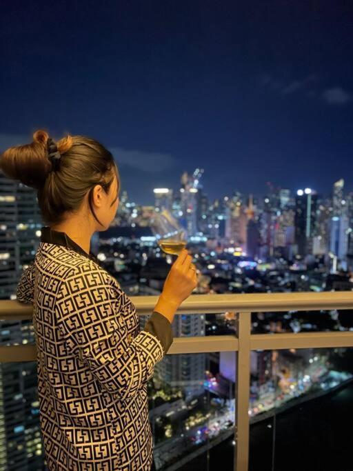 The Serene Escape Rockwell Makati City View 1Br Apartment มะนิลา ภายนอก รูปภาพ