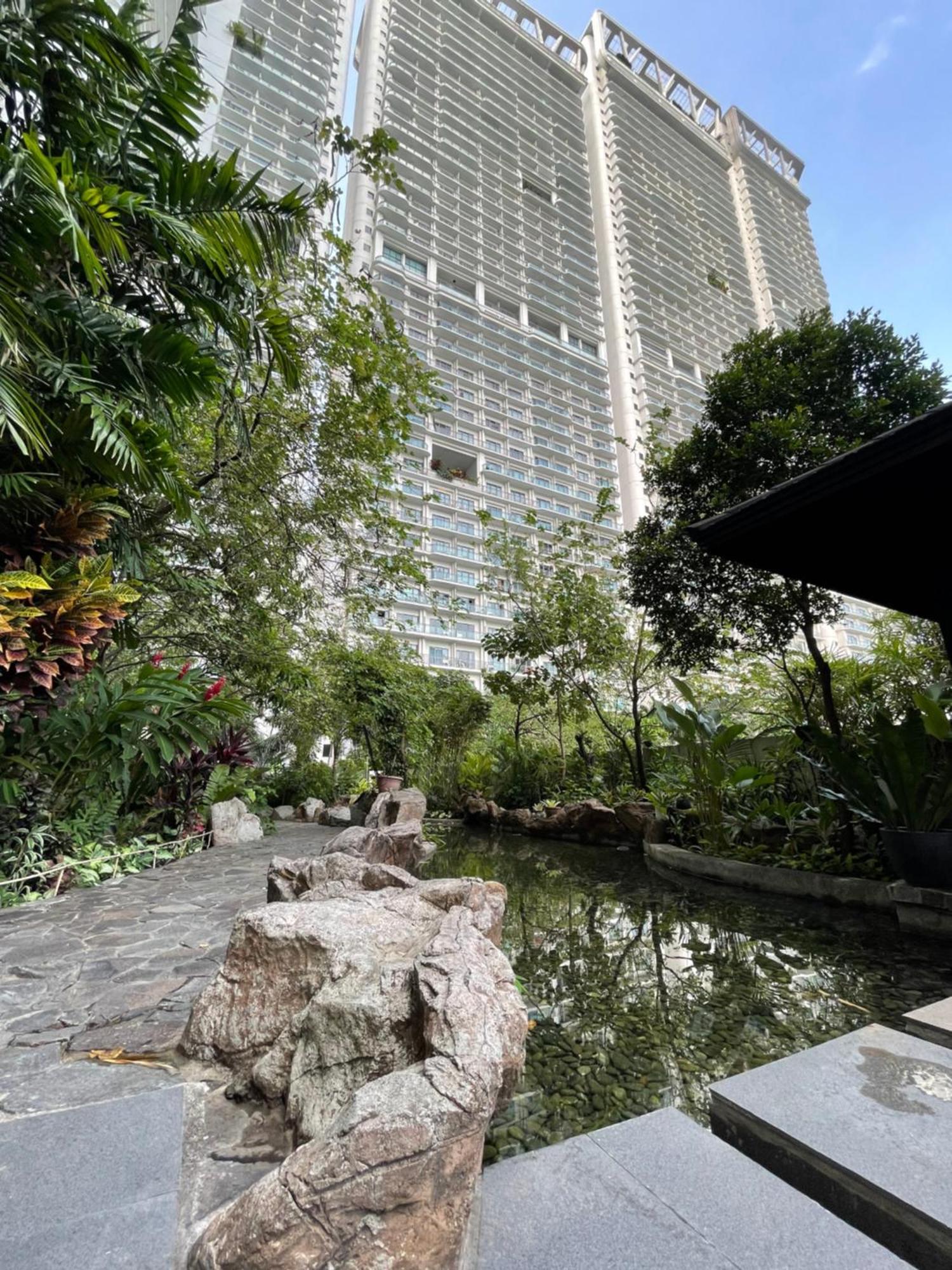The Serene Escape Rockwell Makati City View 1Br Apartment มะนิลา ภายนอก รูปภาพ